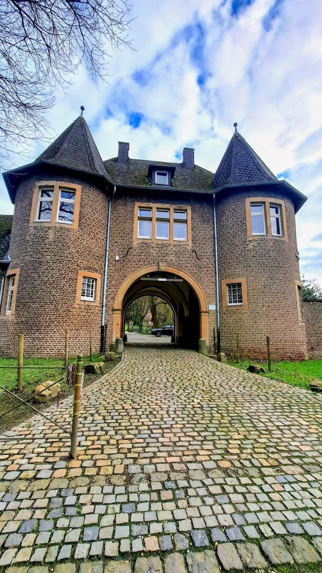 Apartments Am Schloss Rimburg Ubach-Palenberg Εξωτερικό φωτογραφία